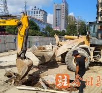 看操bb的网站高温下的坚守｜道路建设者用汗水铺就畅通路